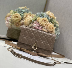 MISS CD 24CM DARK BROWN LAMBSKIN