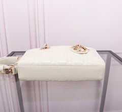 MEDIUM LADY D-JOY 26 WHITE LAMBSKIN