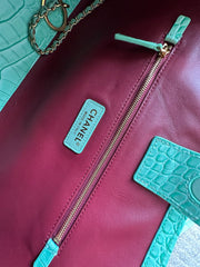 CC 2026 Small Shopping Bag 39cm Mint Green Crocodile Embossed Calfskin GHW