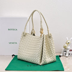 BV 26s Parachute Bag Cream Intrecciato Leather 291409