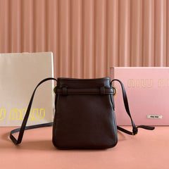 Miu 5NR461 Pouch Coffee Cowhide 285382