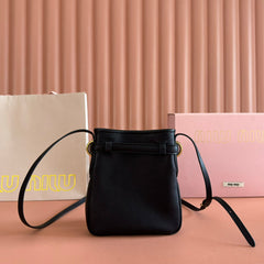 Miu 5NR461 Pouch Black Cowhide 285383