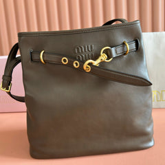 Miu 5BE101 Pouch Olive Cowhide 285394