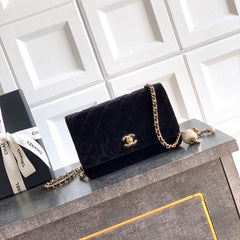 CC 26C Flap Bag 20 Black Velvet