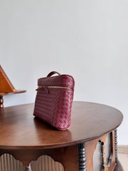 BV Small Soft Vanity Bag Burgundy Intrecciato Leather