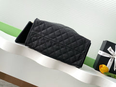 CC 25C Hobo Bags 40cm Black Grained Calfskin