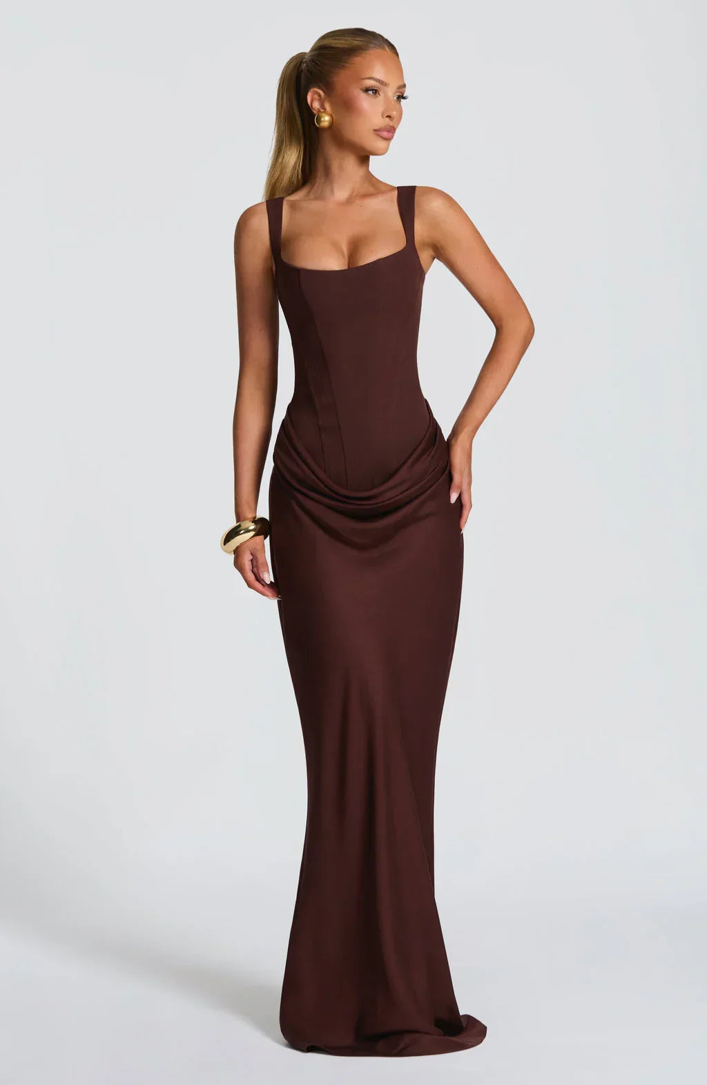 Hourglass Maxi Dress — Sculpted Silhouette, Effortless Style