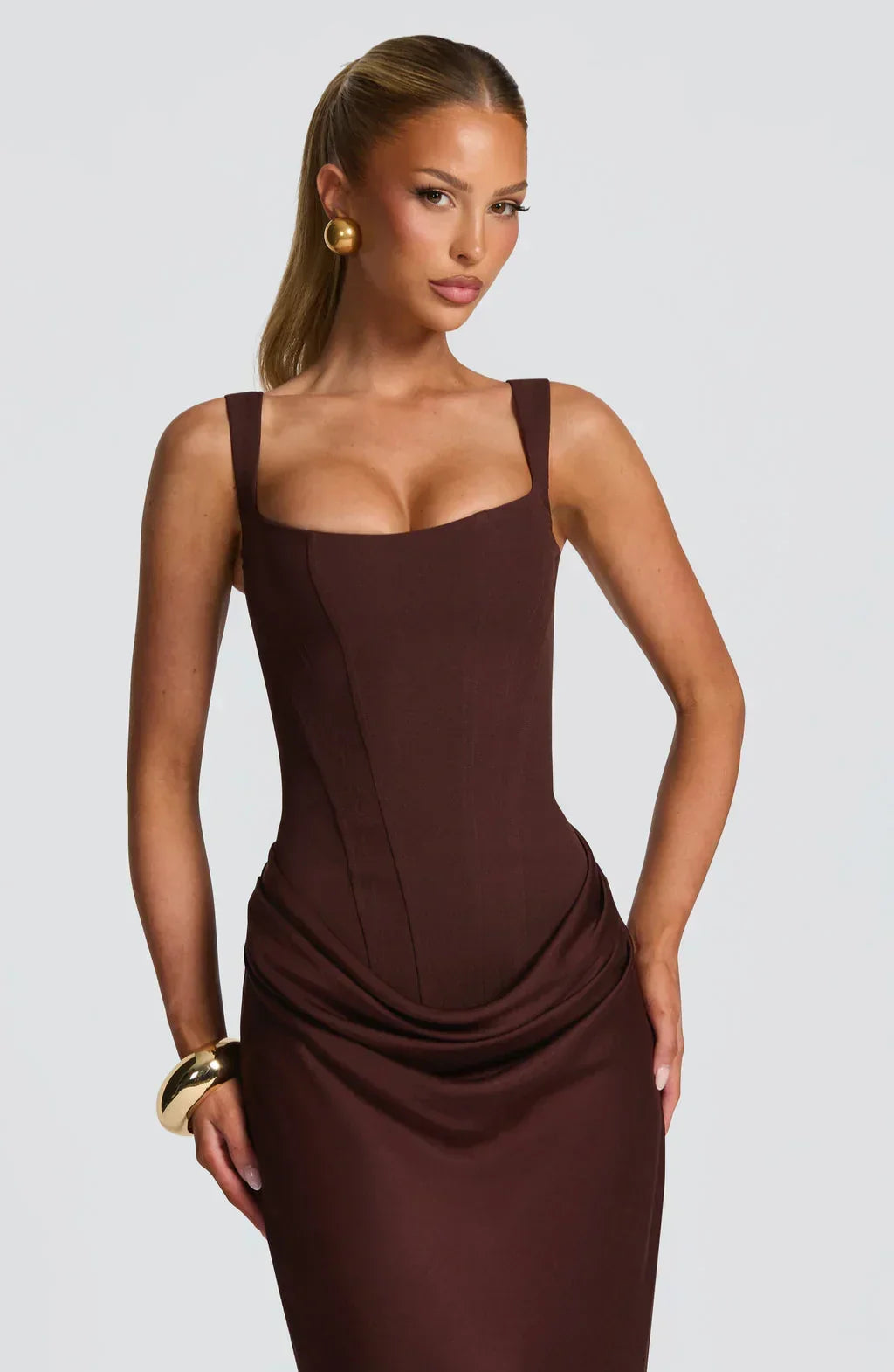 Hourglass Maxi Dress — Sculpted Silhouette, Effortless Style