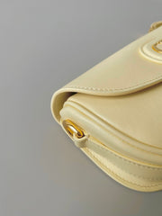 medium cd east west bobby 22cm cream calfskin ghw