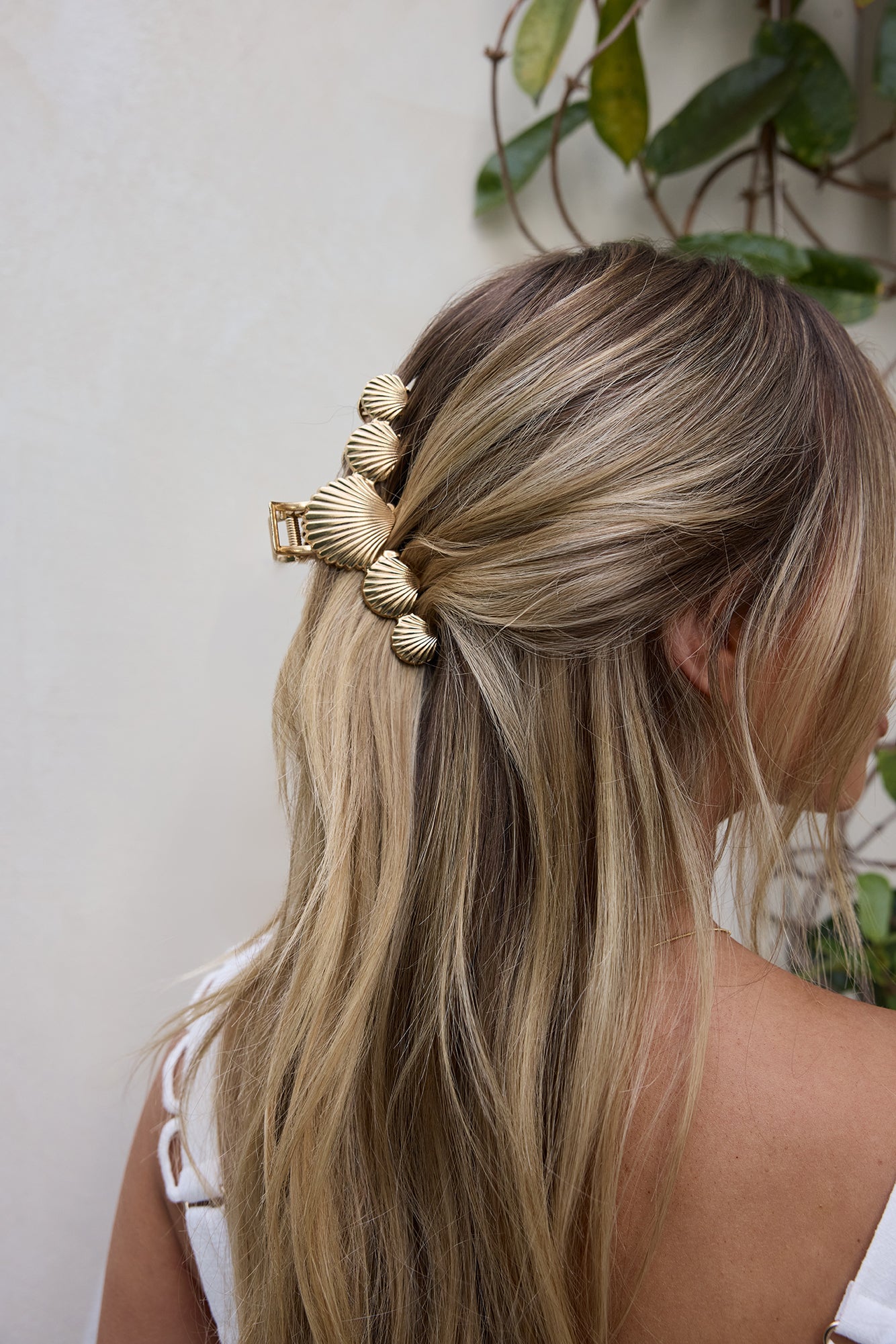 Sea Shell Claw Clip Gold