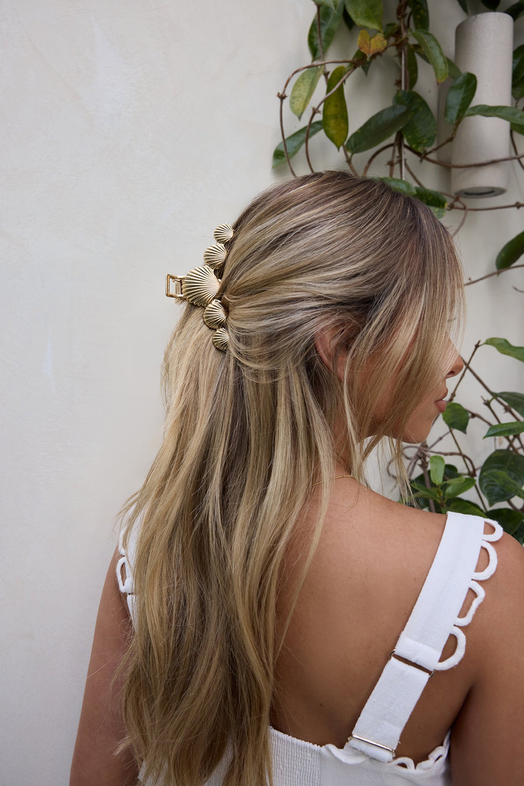 Sea Shell Claw Clip Gold
