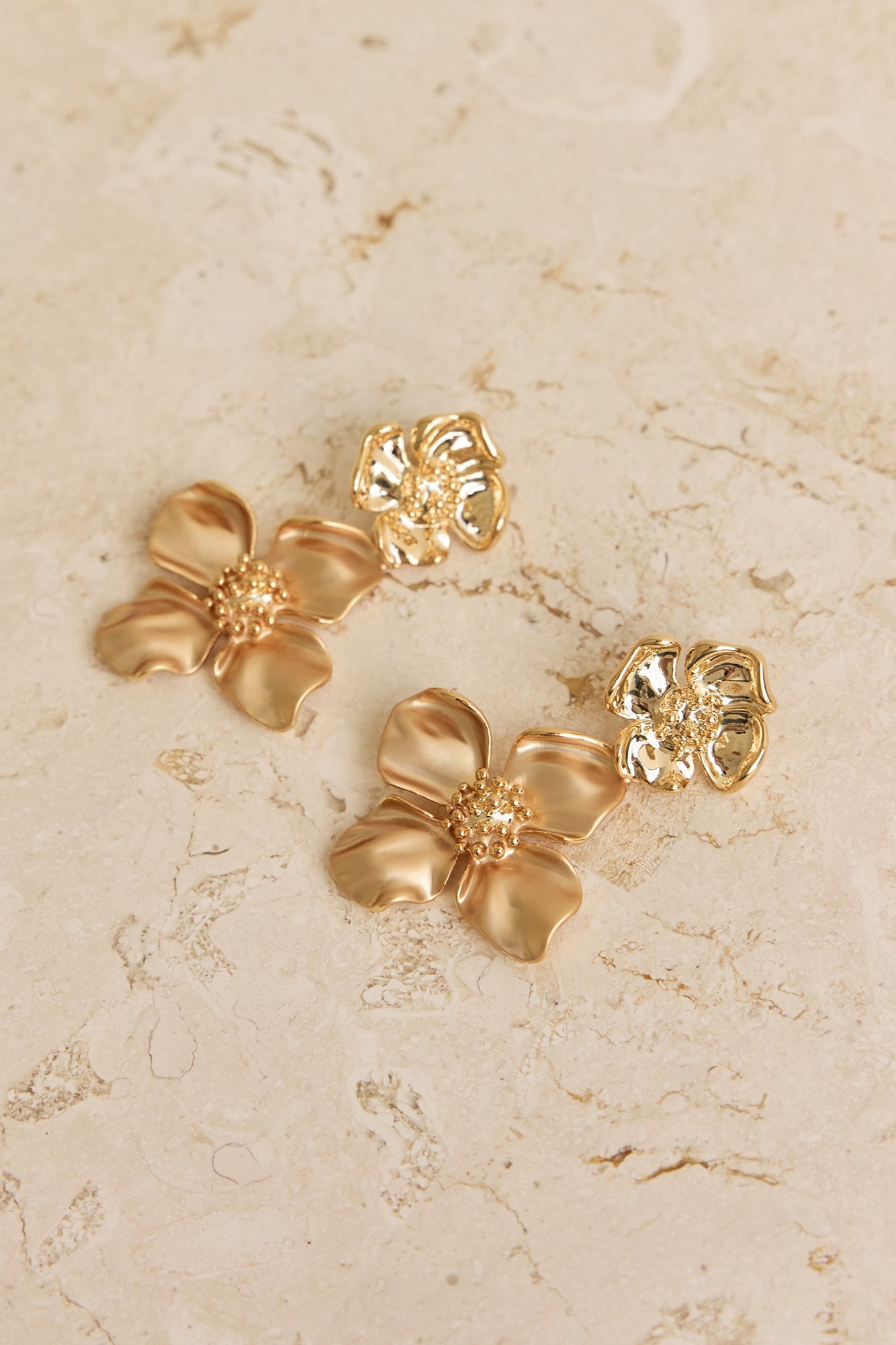 18k Gold Plated Island Flowers Earrings Gold