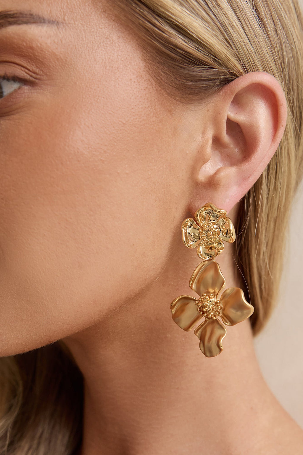18k Gold Plated Island Flowers Earrings Gold