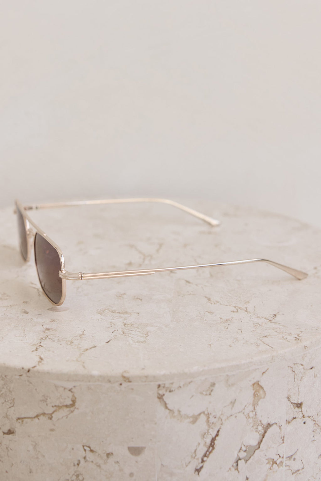 The Cameron Sunglasses Gold Chocolate Fade