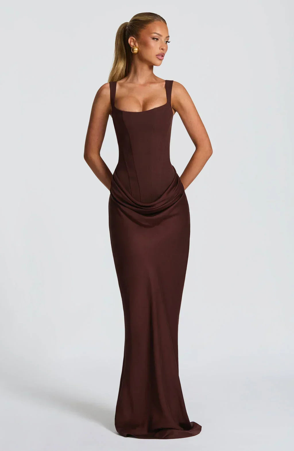 Hourglass Maxi Dress — Sculpted Silhouette, Effortless Style