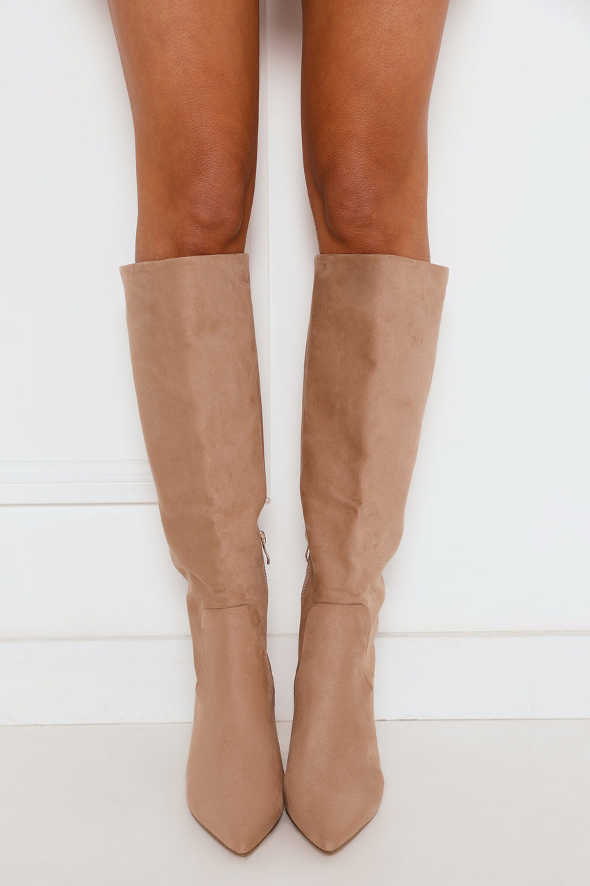 Huda Boots Porcini Suede