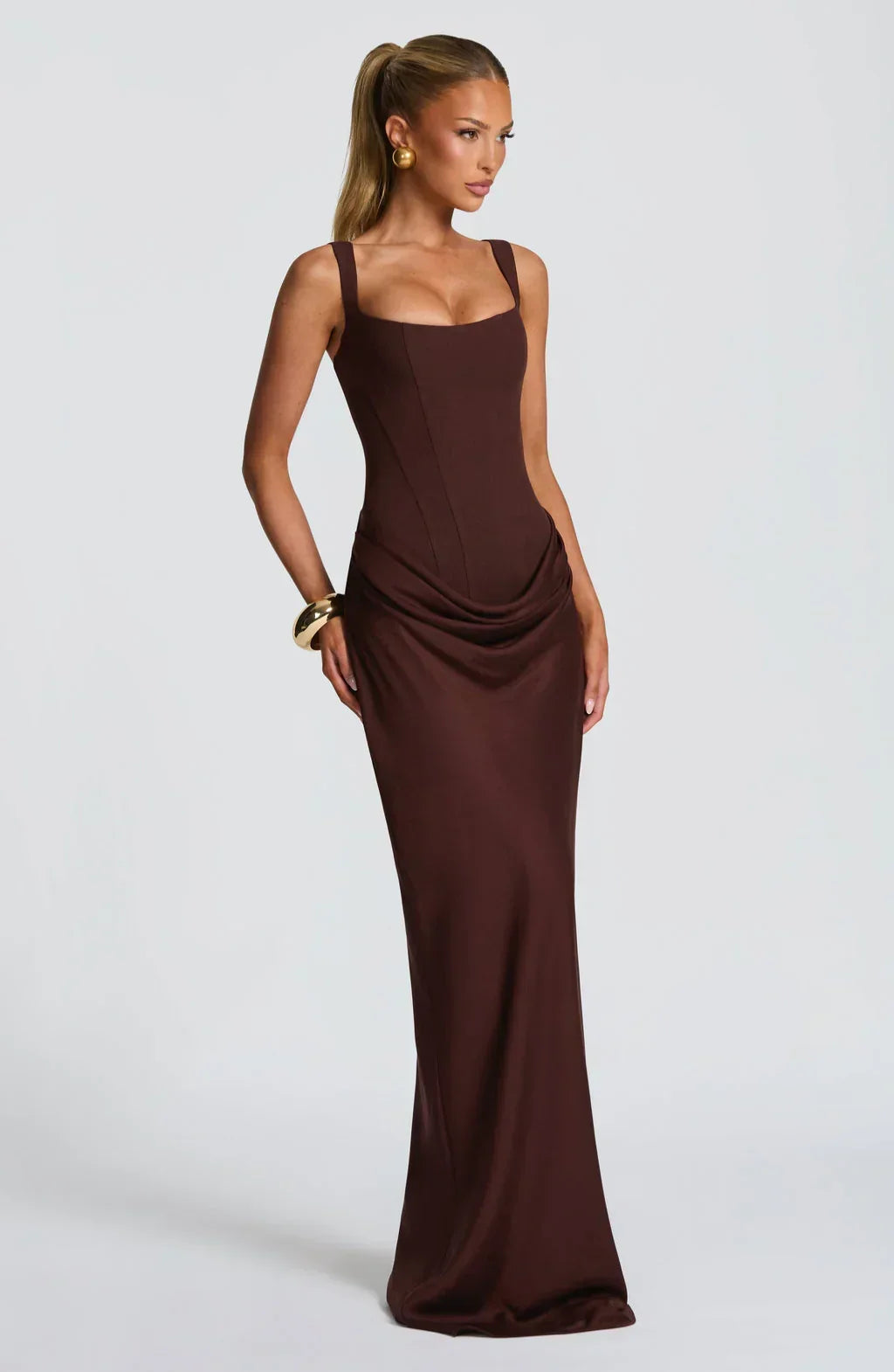 Hourglass Maxi Dress — Sculpted Silhouette, Effortless Style