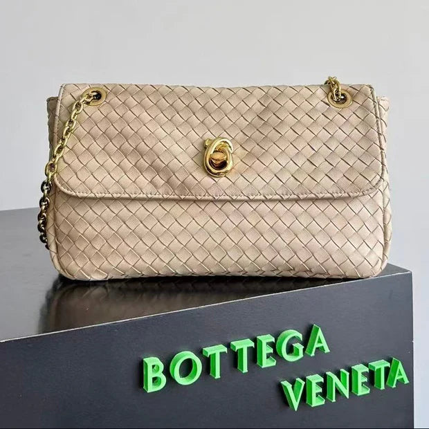 Bottega Veneta 2026 Madison Intrecciato Bag 27cm Beige Leather
