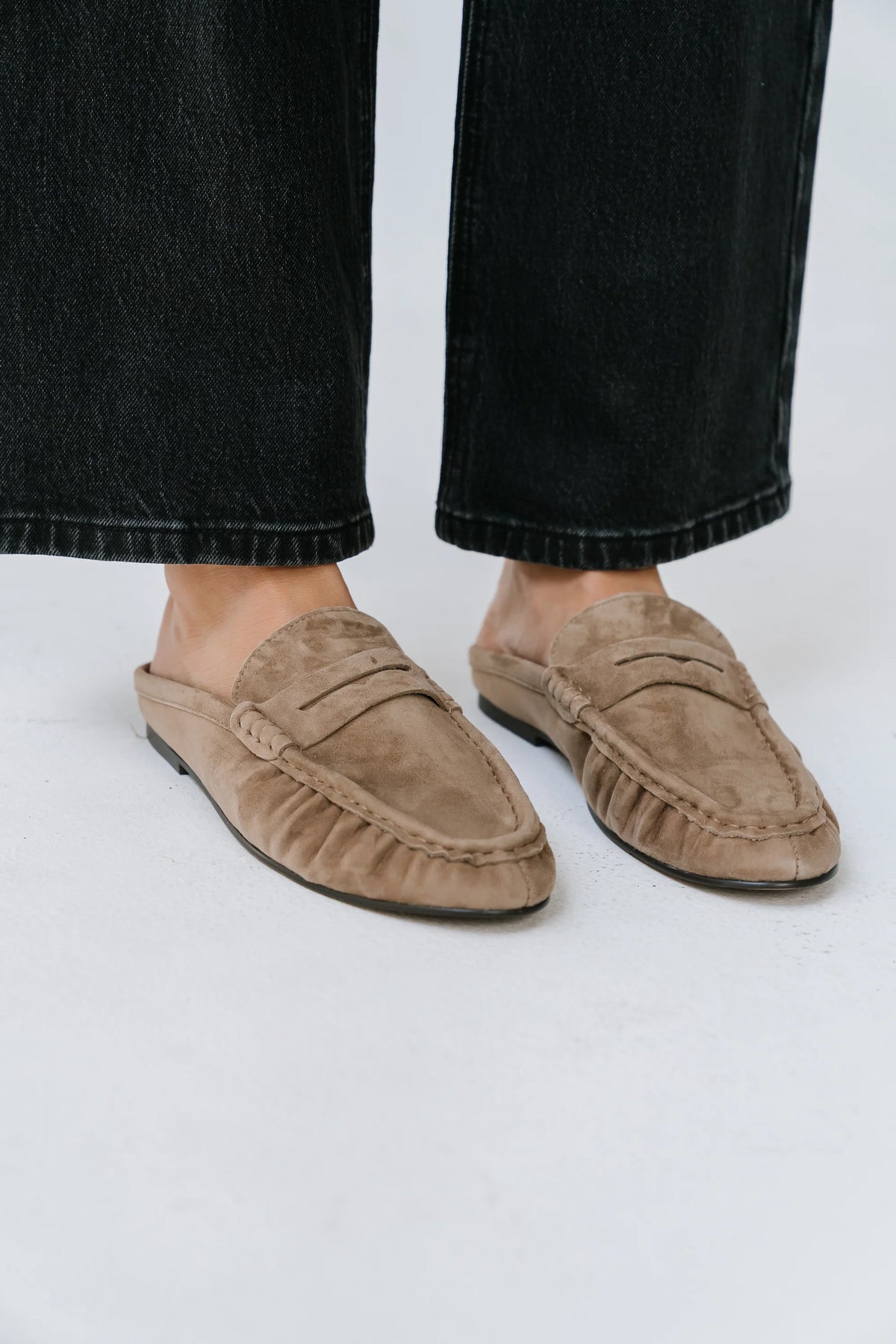 Steve Madden Rafe Taupe Suede Loafer