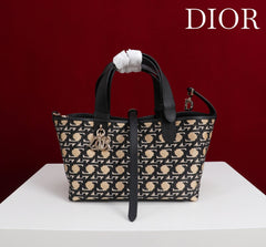 CD Toujours Small Bag 23 Diamond Black Beige Leather 280283