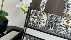 medium lady 24 black white sun embroidery canvas