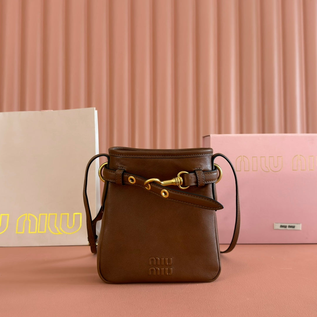 Miu 5NR461 Pouch Brown Cowhide 285381
