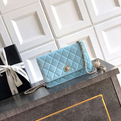 CC 26C Flap Bag 20 Light Blue Velvet