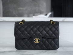 CLASSIC FLAP 23 BLACK CAVIAR GOLD HARDWARE