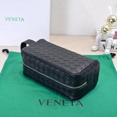 Bottega Veneta 2026 Barrel Bag 26cm Black Leather