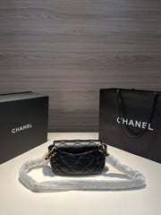 FLAP BAG 20CM GOLD HARDWARE BLACK CALFSKIN